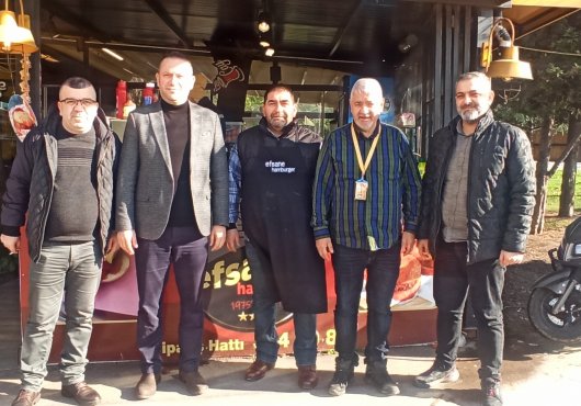EFSANE HAMBURGER'DE GAZETECİLERE İNDİRİM