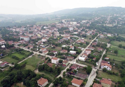 AKMEŞE'NİN ALTYAPISI İLMEK İLMEK İŞLENİYOR