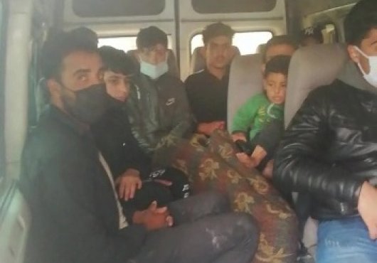 23 KAÇAK GÖÇMEN YAKALANDI