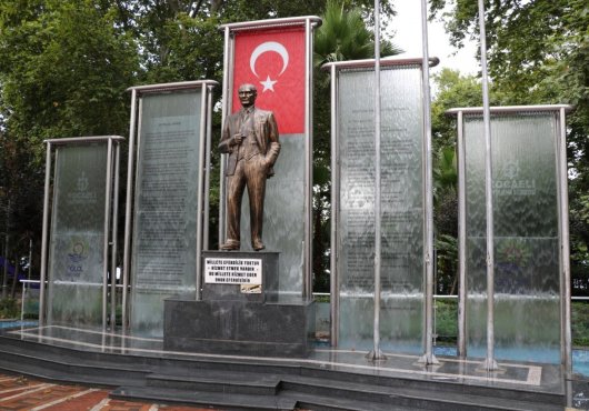 Atatürk Heykelinin Bakımı Tamamlandı