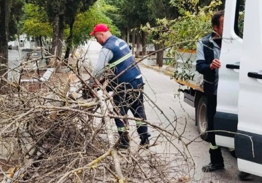 Körfez’de mezarlıklara genel bakım