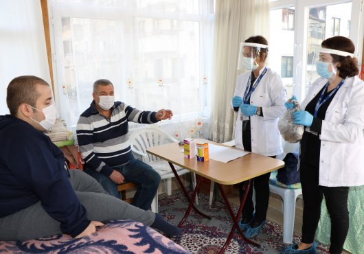 HASTA  REFAKATÇİ EĞİTİMLERİ DEVAM EDİYOR