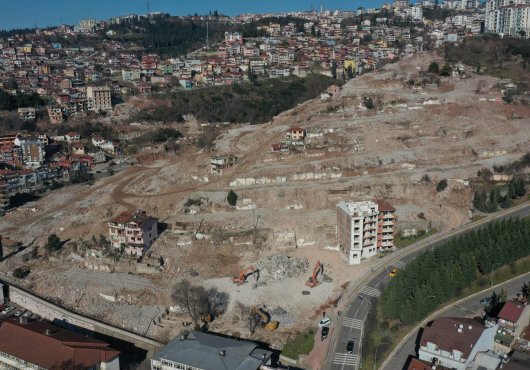 421 BİNA YIKILDI, HAFRİYAT KALDIRILMAYA BAŞLANDI