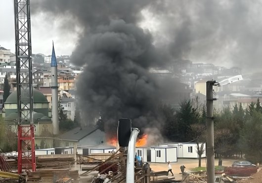 Nedir bu işçilerin çektiği? Yine konteyner yine yangın