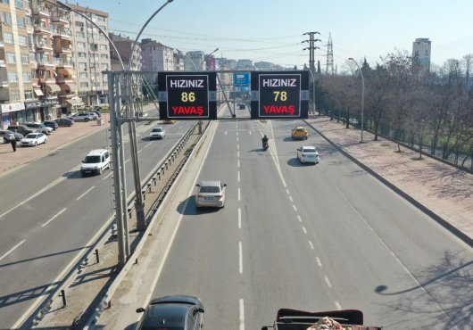 HIZ UYARI SİSTEMİYLE TRAFİK KAZALARI YÜZDE 70 AZALDI