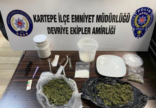 Uygulama noktasında, 1 kilo uyuşturucuyla yakalandı!