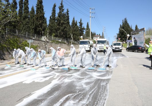 Darıca’da caddeler baştan sona yıkandı