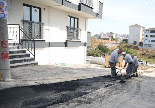 Asfalt yama ekiplerinden hummalı çalışma