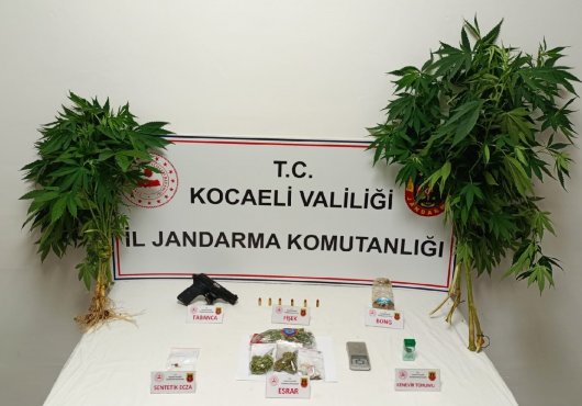 4 İlçe'de Uyuşturucu Operasyonu