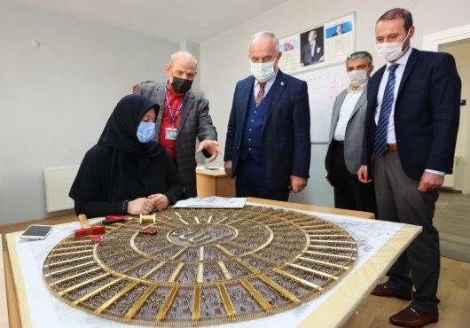 BAŞKAN AYGÜN DERÜMEK AİLESİNİ ZİYARET ETTİ