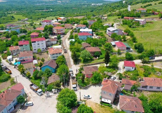 DİLOVASI TEPECİK KÖYÜ'NDE ÜSTYAPI ÇALIŞMASI