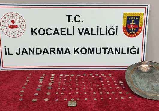 Onlarca tarihi eser ele geçirildi!