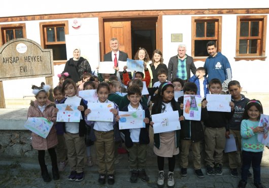MİNİK ÖĞRENCİLER YALI EVLERİ'NDE MASAL GİBİ BİR GÜN GEÇİRDİ