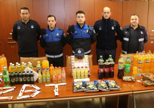 Tarihi  geçmiş ürünlerin satışına gölcük zabıtası 