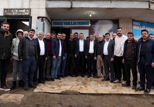 Başkan Büyükakın, Yukarı Hereke’de Vanlılara konuk oldu