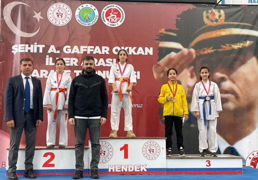 KARTEPELİ SPORCULAR KOMŞUDA DERECEYE GİRDİLER