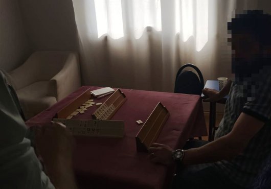 DARICA'DA KUMARDA YAKALANDILAR