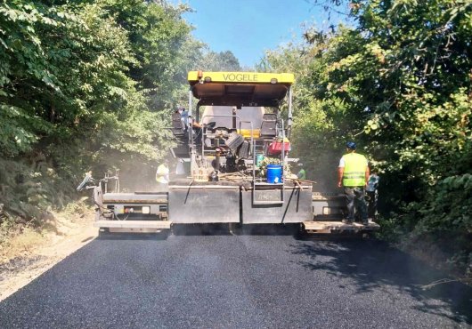 Kandıra’da asfaltlama çalışmalarına devam