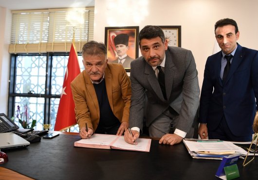 Kartepe'de mumurlar yeni yıla mutlu giriyor..