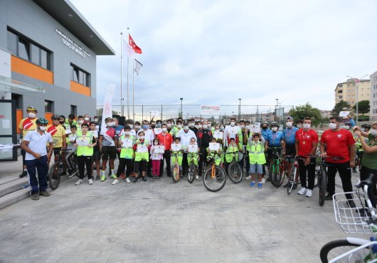 DERİNCE'DE  PEDALLAR SAĞLIK İÇİN ÇEVRİLDİ