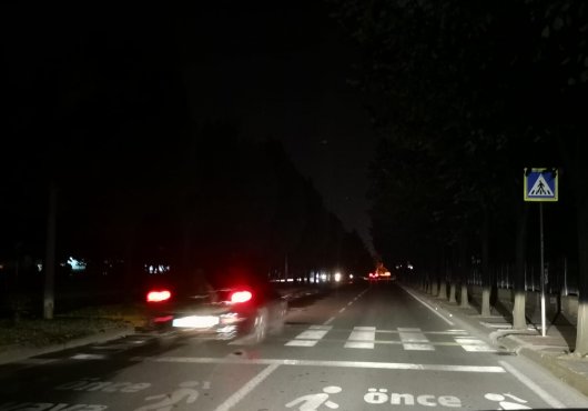 BİR BULVAR KARANLIĞA GÖMÜLDÜ