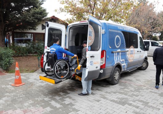 ‘Engelsiz Taksi’ ile 15 bin 586 ulaşım hizmeti