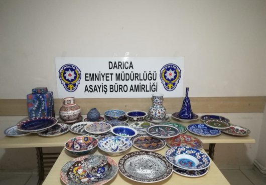 ÇİNİ  ATÖLYESİNİ SOYMUŞTU