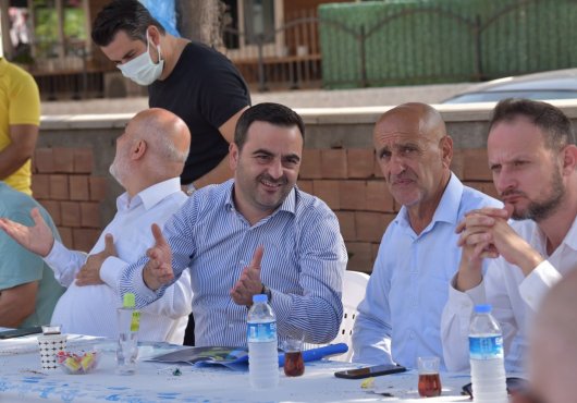 ÖZLÜ, ESNAFLARLA İSTİŞARELERDE BULUNDU