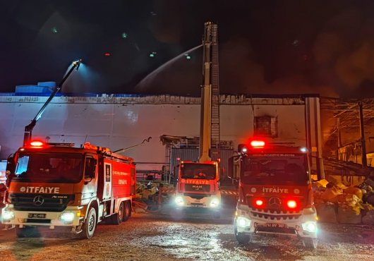 Bursa’daki tekstil fabrikası yangınına Kocaeli İtfaiyesinden müdahale