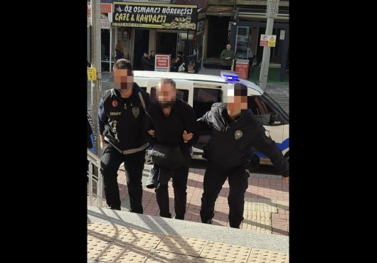 Kıraathanede insan vurmuştu, suç aletiyle yakalandı