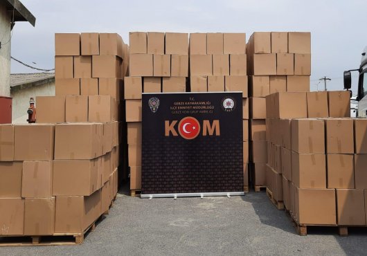 DURDURULAN TIRDAN  633 KOLİ MAKARON ÇIKTI