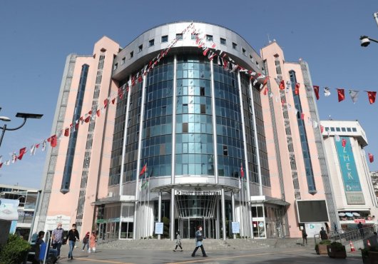 İzmit Belediyesi çalışanlarına çifte bayram
