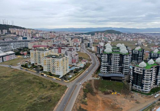 Çayırova Veysel Karani Caddesi üstyapı çalışmasıyla yenileniyor