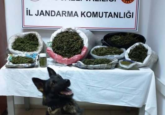 Zehir tacirinden 8 kilo esrar ele geçirildi!