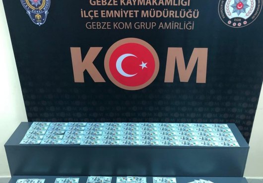 Üzerinde sahte 10 bin dolar ile yakalandı!